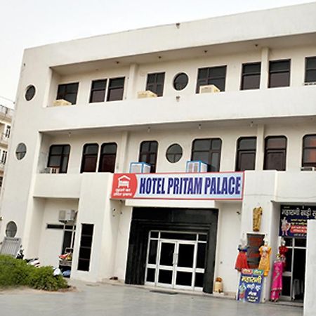 Hotel Pritam Palace Hisār エクステリア 写真